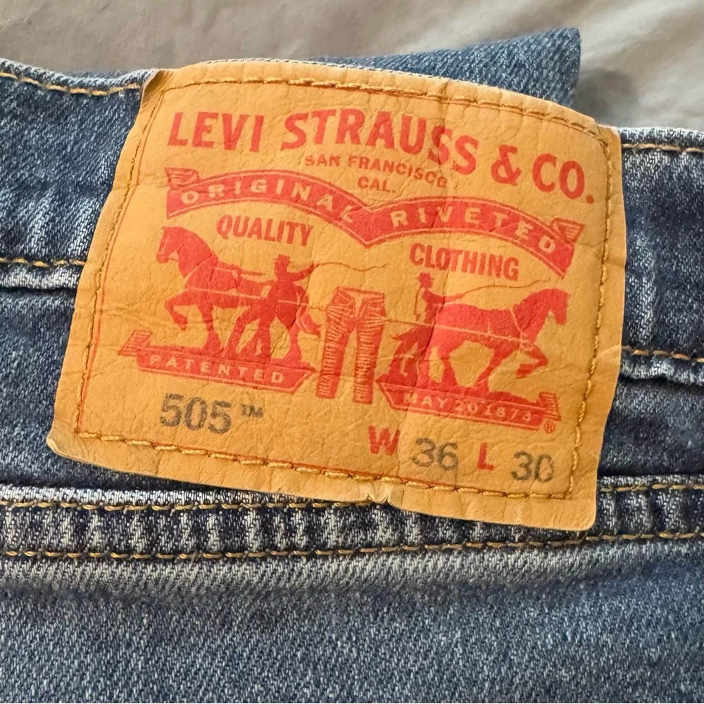 Levi’s‎ 505 Regular Fit Men’s Jeans Size 36x30 Slight Stretch